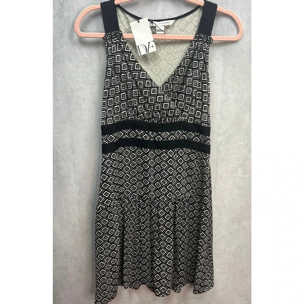 Diane Von Furstenberg Eugenia Silk Shift Dress V-Neck Dot Diamond Black Size 4 - Picture 4 of 12